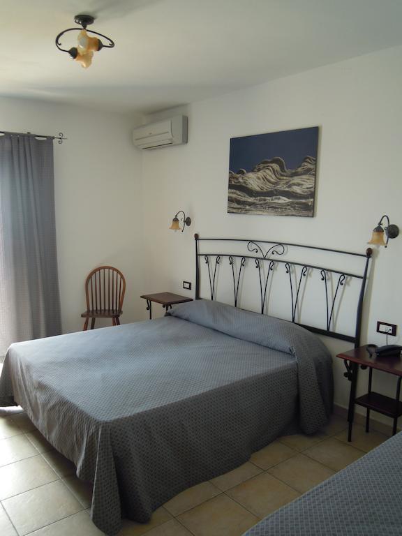 Hotel Punta Barone Santa Marina Salina Zimmer foto