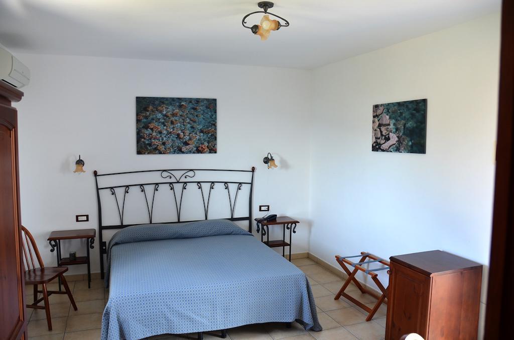Hotel Punta Barone Santa Marina Salina Zimmer foto
