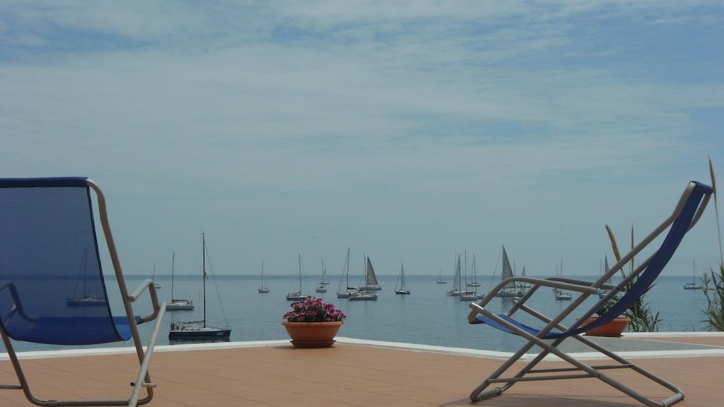 Hotel Punta Barone Santa Marina Salina Exterior foto